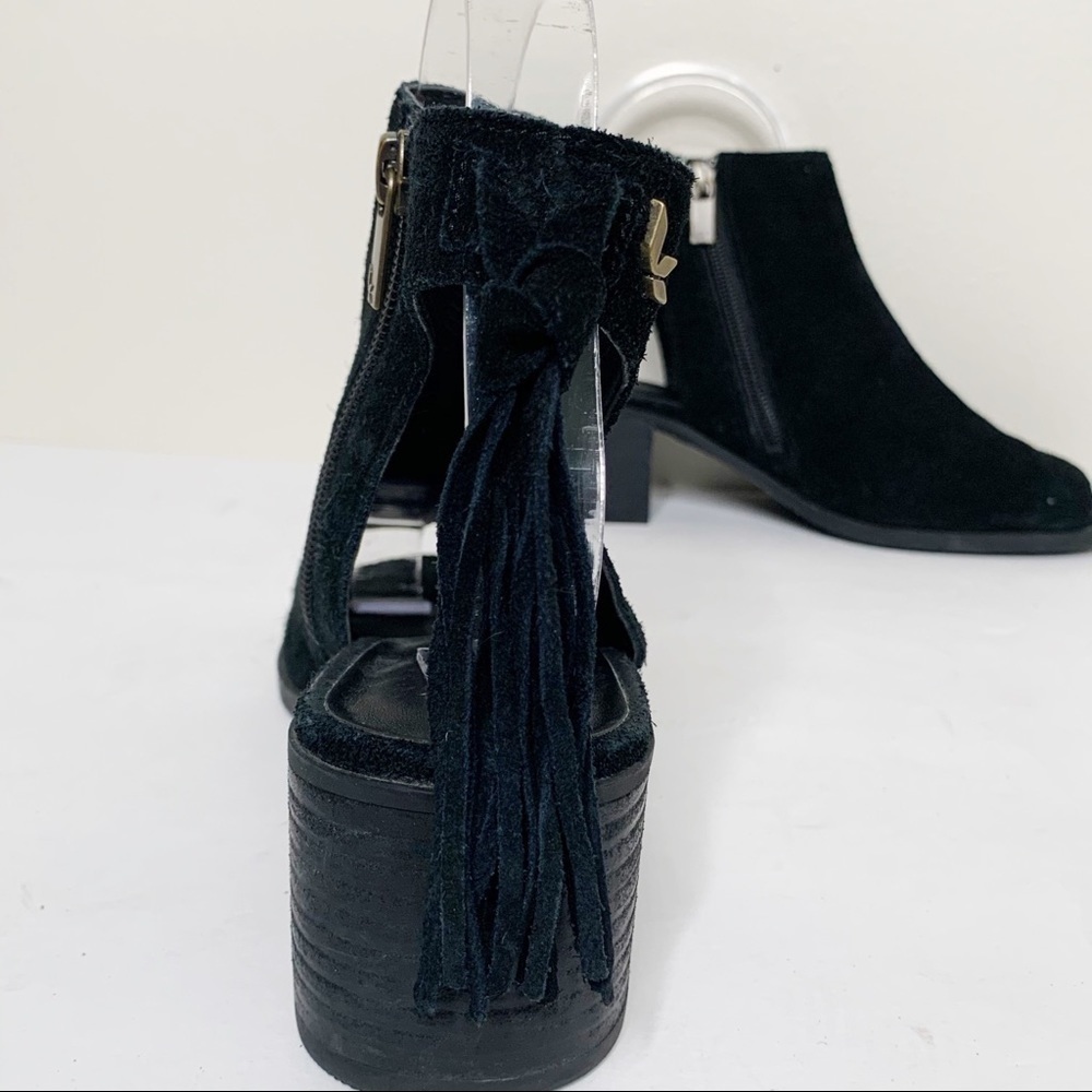 Koolaburra by Ugg Lens Tassle Black Suede Bootie - Picture 6 of 9